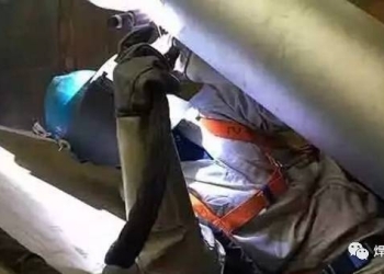 不锈钢管道背面的焊接金属总是氧化？